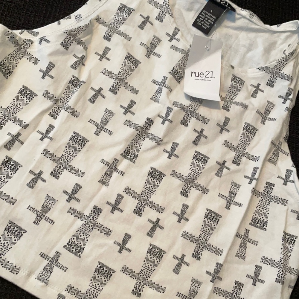 Rue 21 size large crop top. NWT.